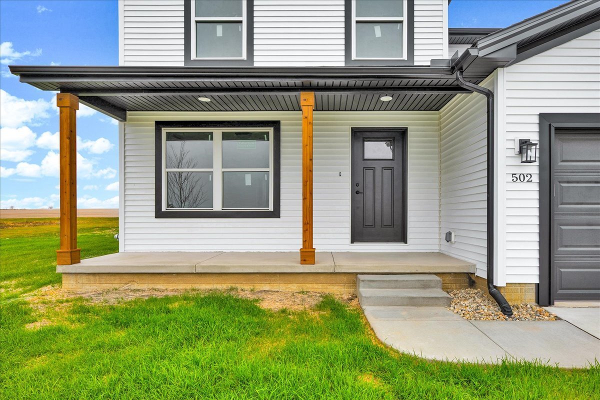 502 Travis Drive, Carlock, IL 61725