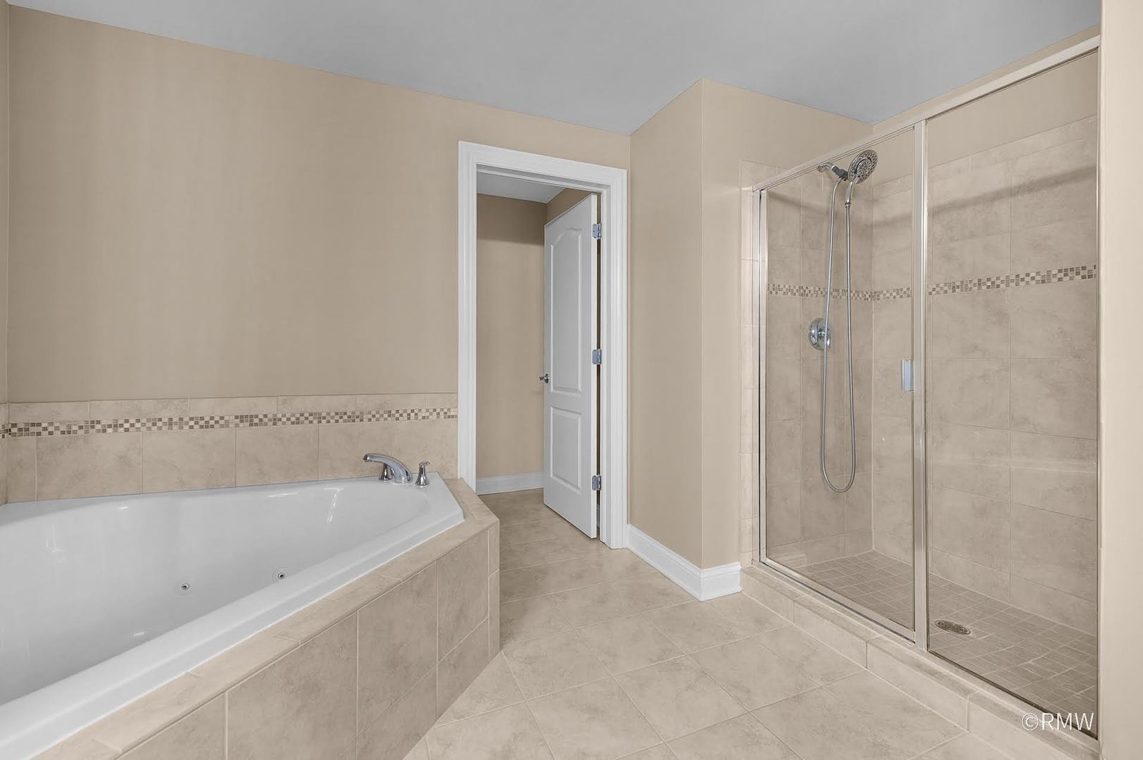 2 Itasca Place #419, Itasca, IL 60143