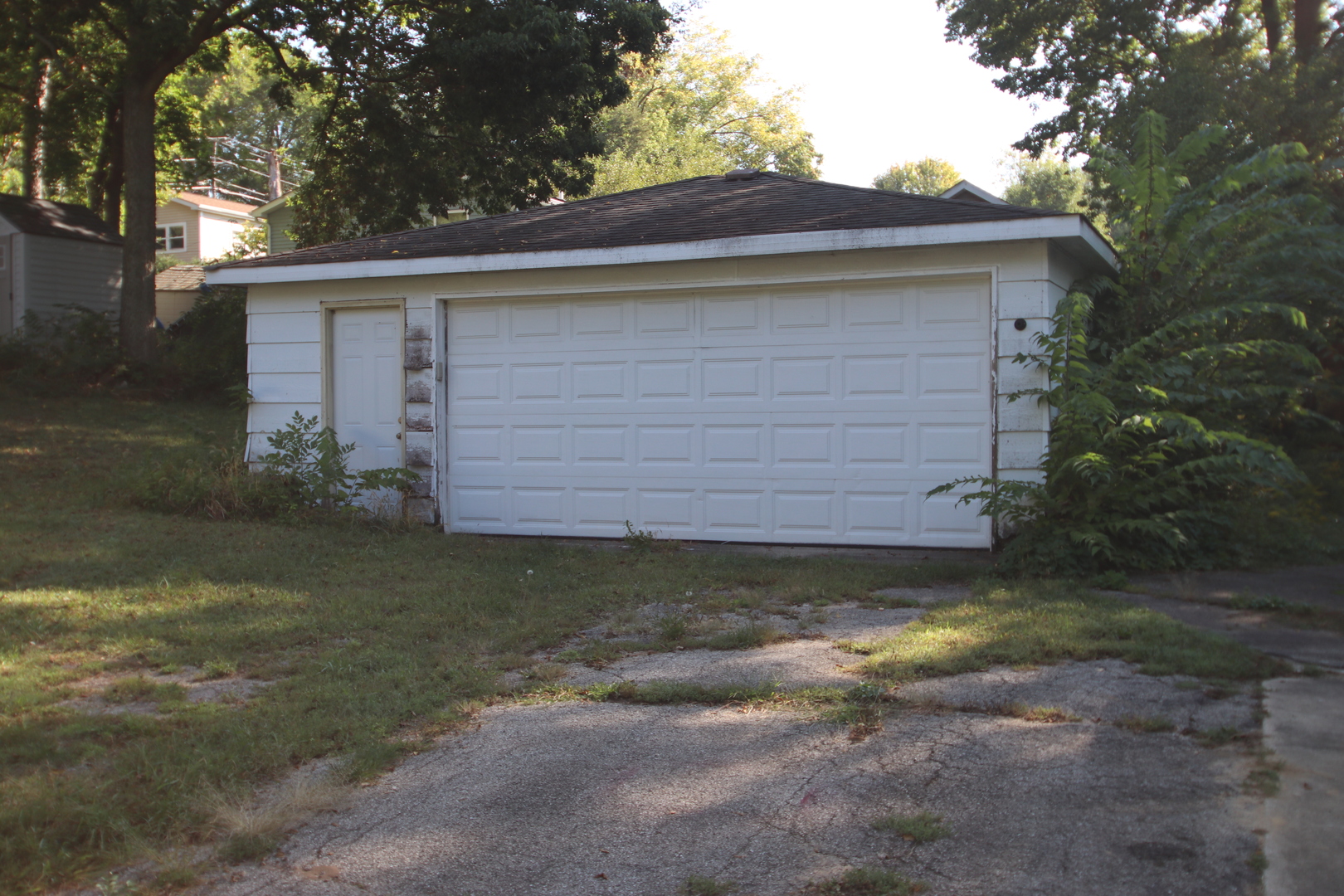 29 S Hickory Avenue, Fox Lake, IL 60020