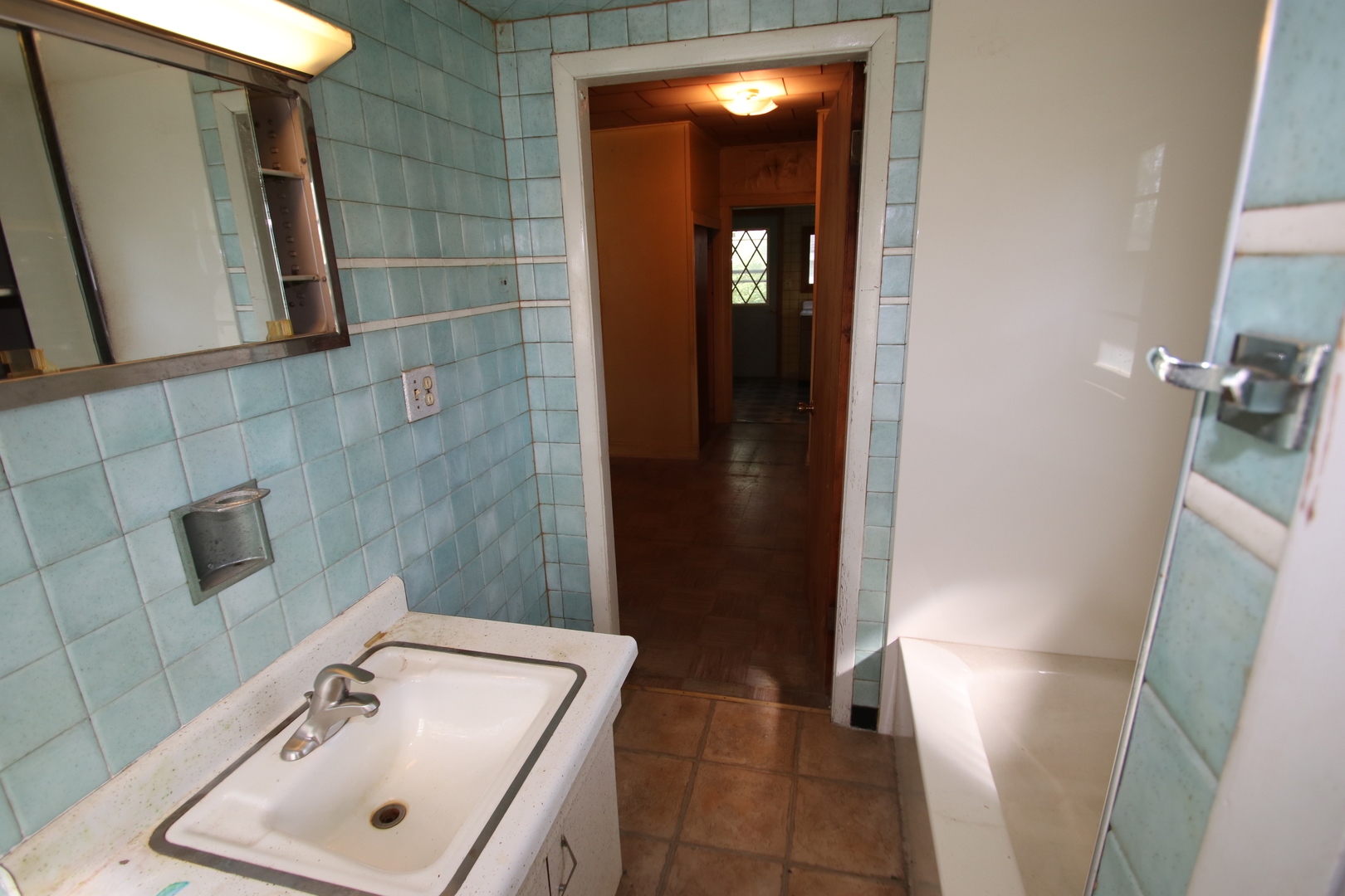 29 S Hickory Avenue, Fox Lake, IL 60020