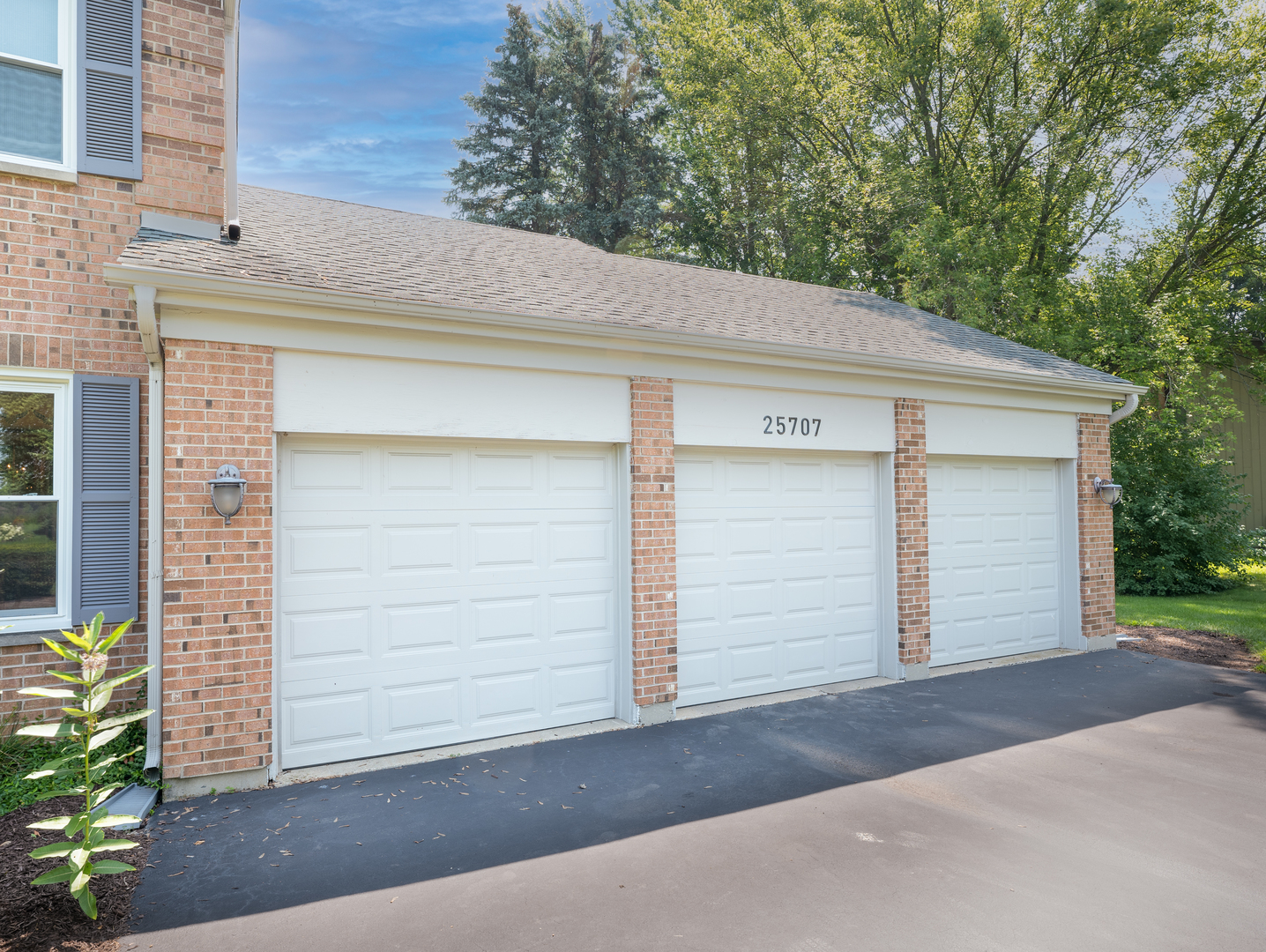 25707 N Eagle Drive, Mundelein, IL 60060