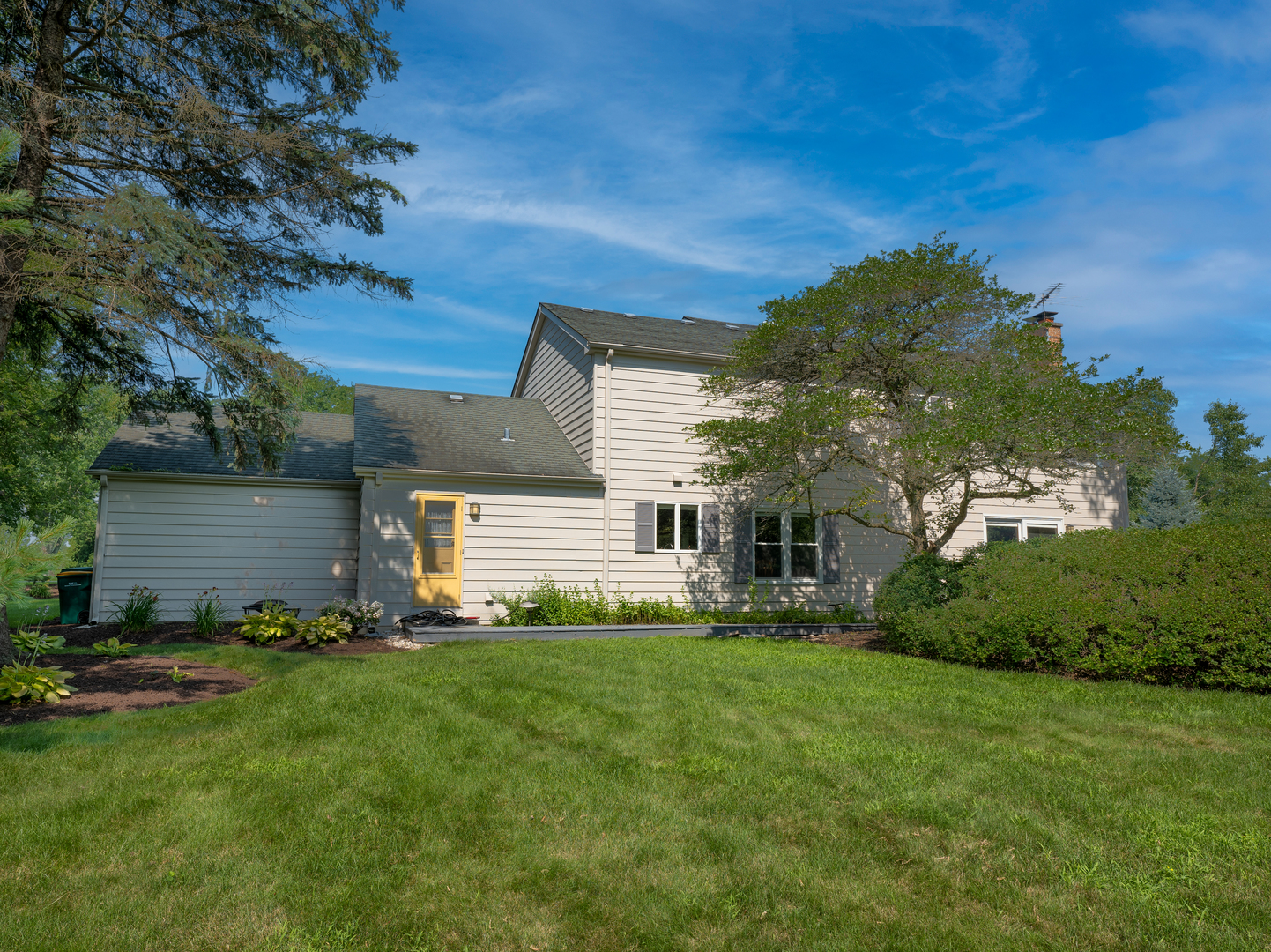 25707 N Eagle Drive, Mundelein, IL 60060
