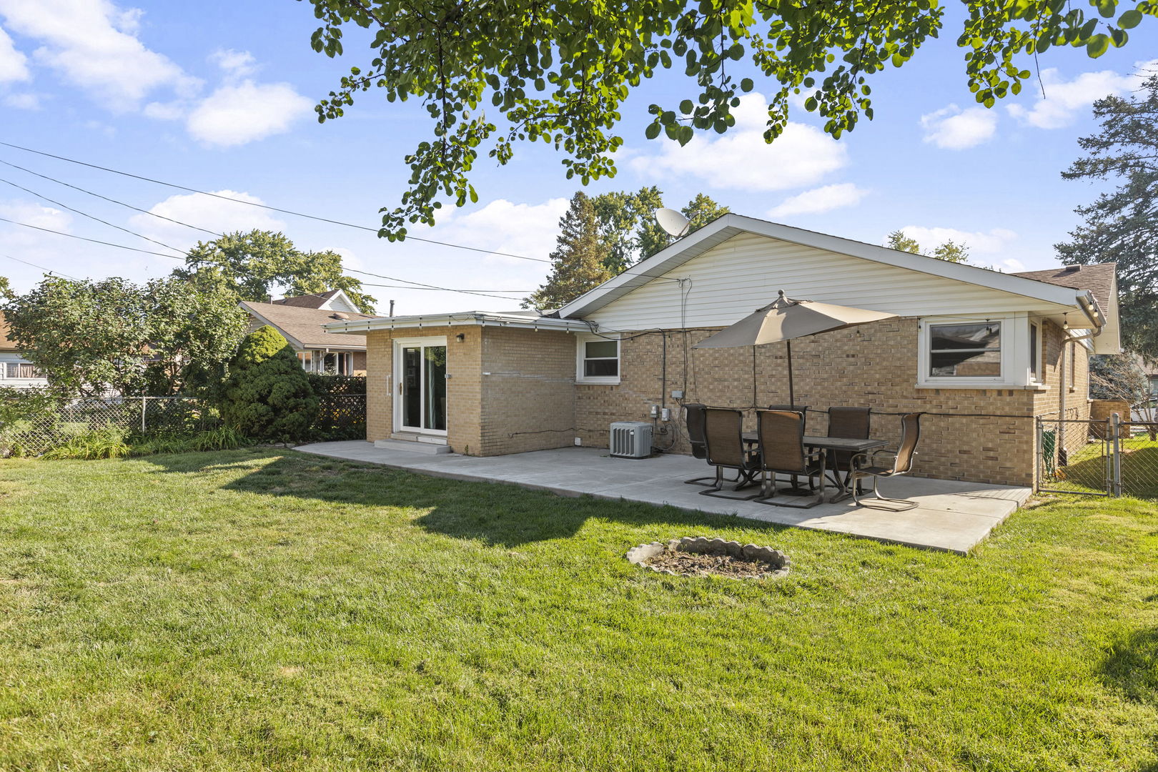 12828 Terrace Lane, Crestwood, IL 60418