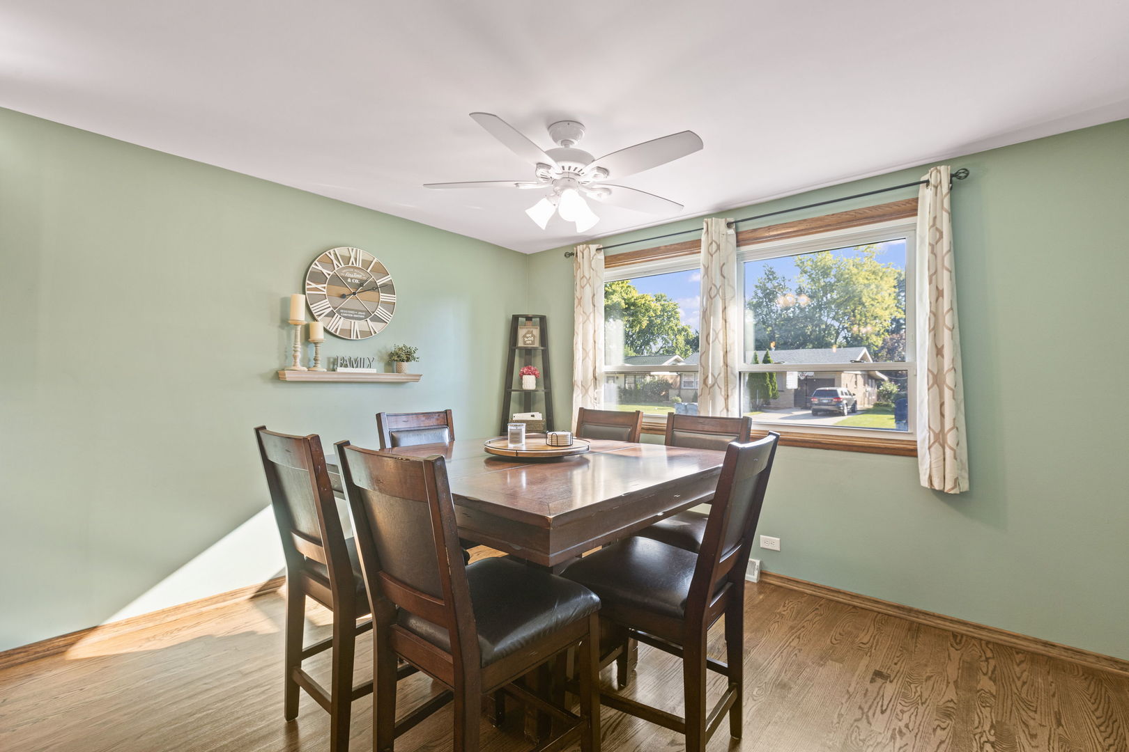 12828 Terrace Lane, Crestwood, IL 60418