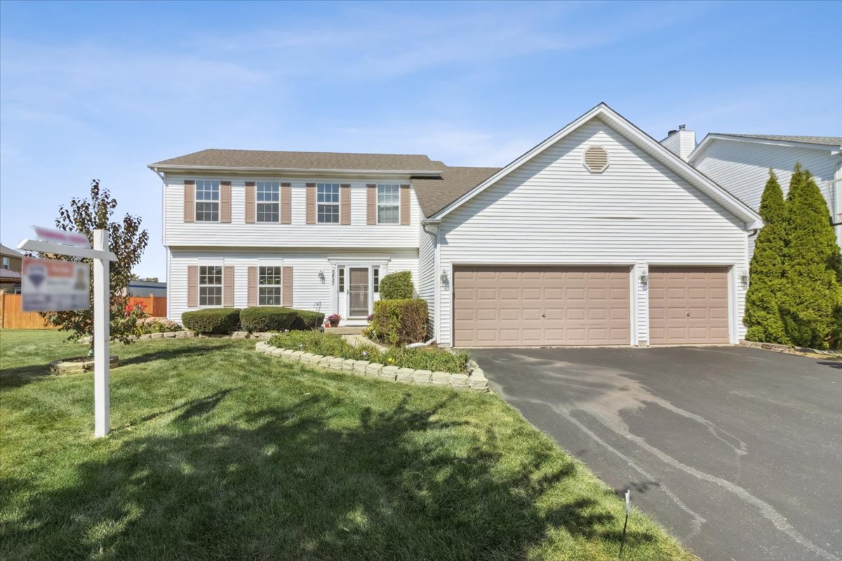 3437 Charlemaine Drive, Aurora, IL 60504