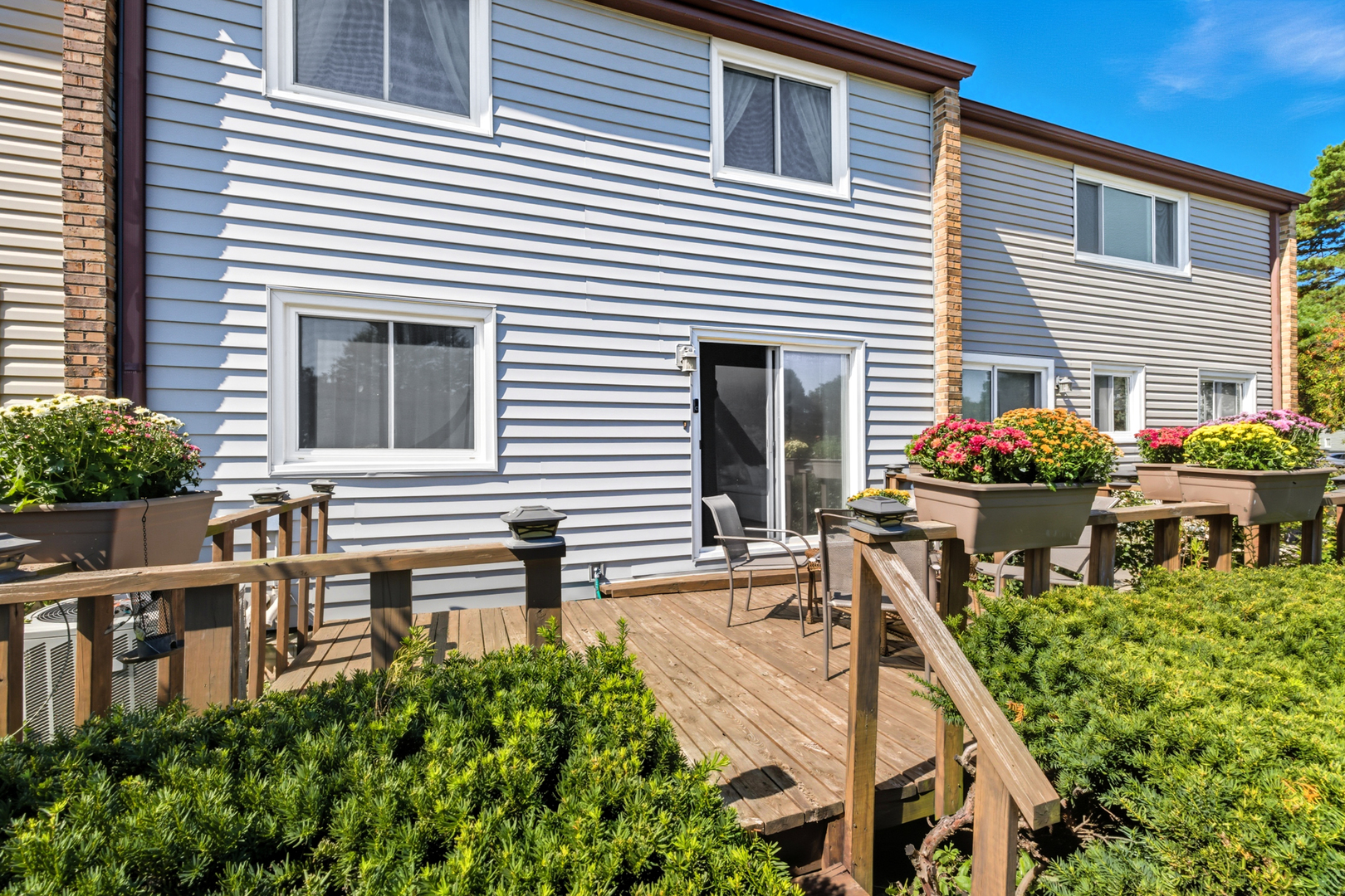 691 Lakeside Circle Drive, Wheeling, IL 60090