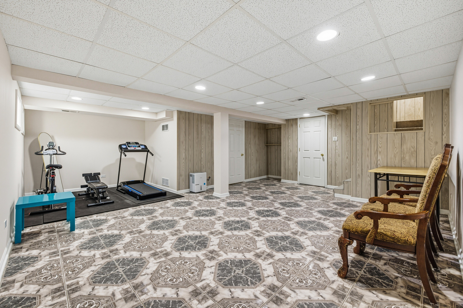 691 Lakeside Circle Drive, Wheeling, IL 60090