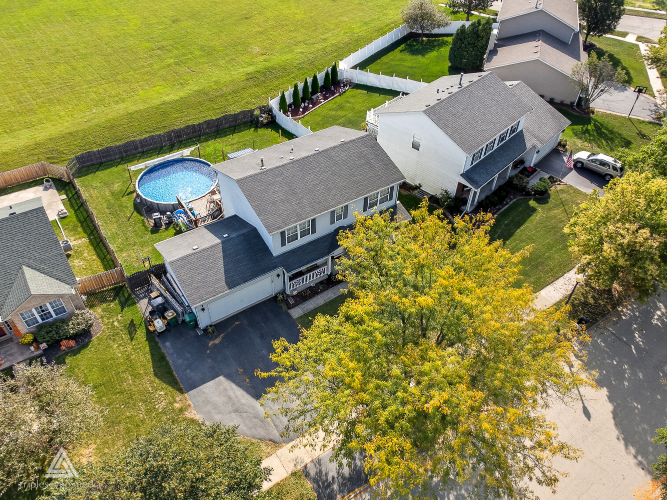 1820 Jack Pine Way, Lockport, IL 60441