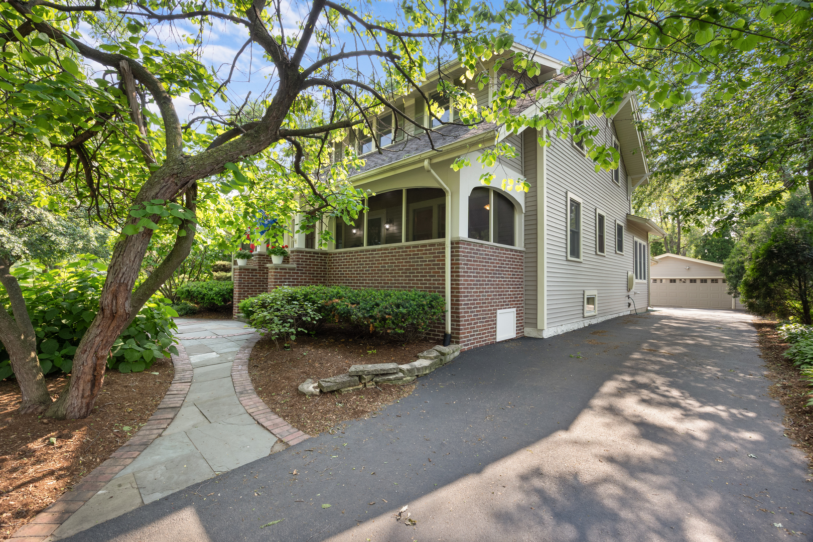 4416 Seeley Avenue, Downers Grove, IL 60515