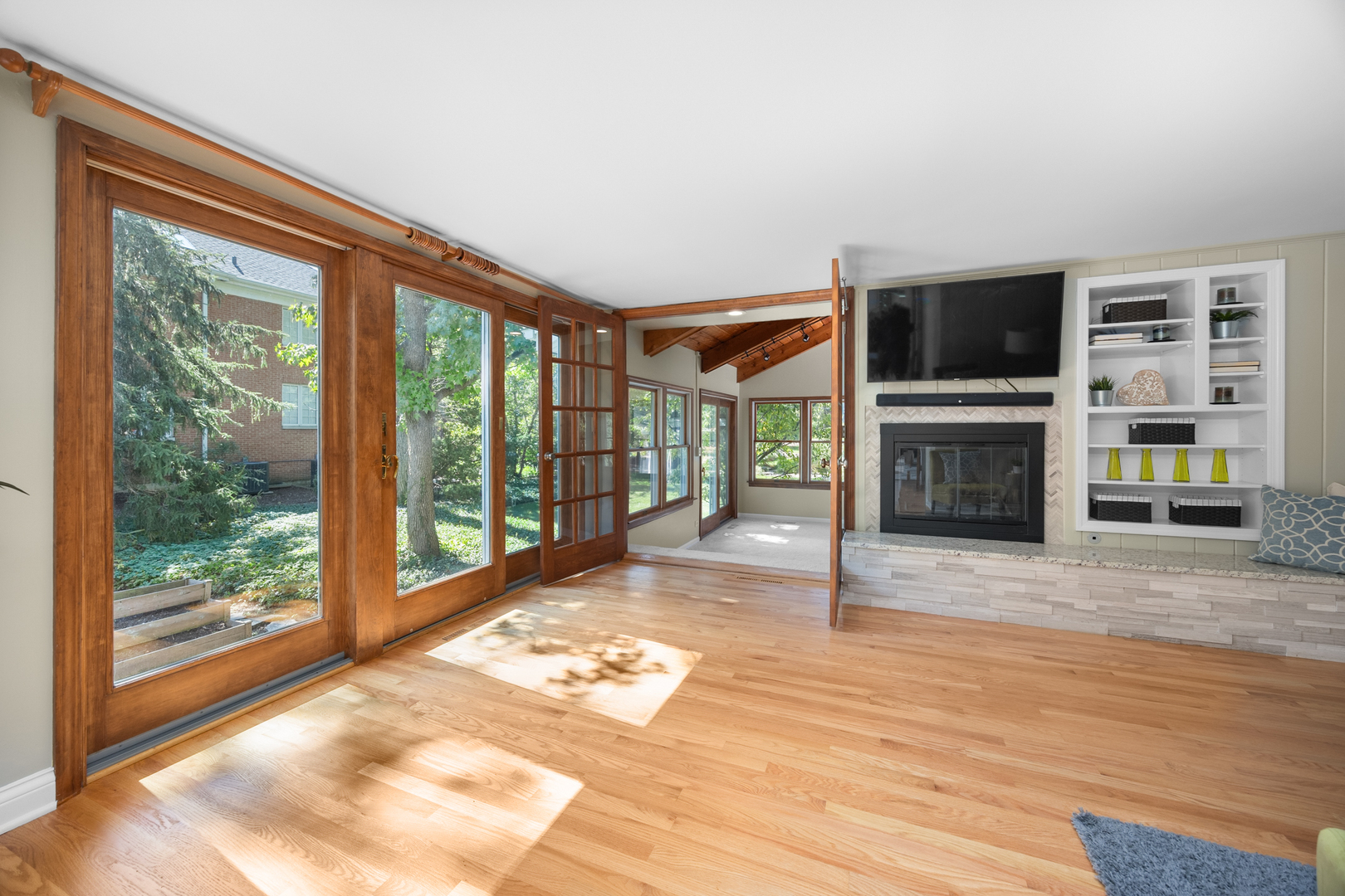 4416 Seeley Avenue, Downers Grove, IL 60515