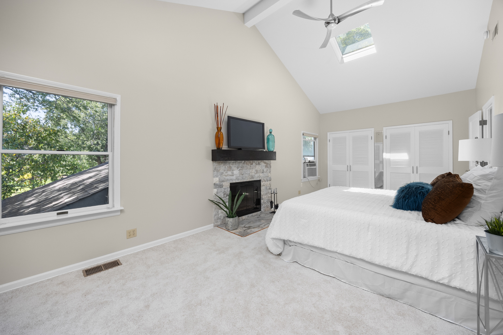 4416 Seeley Avenue, Downers Grove, IL 60515