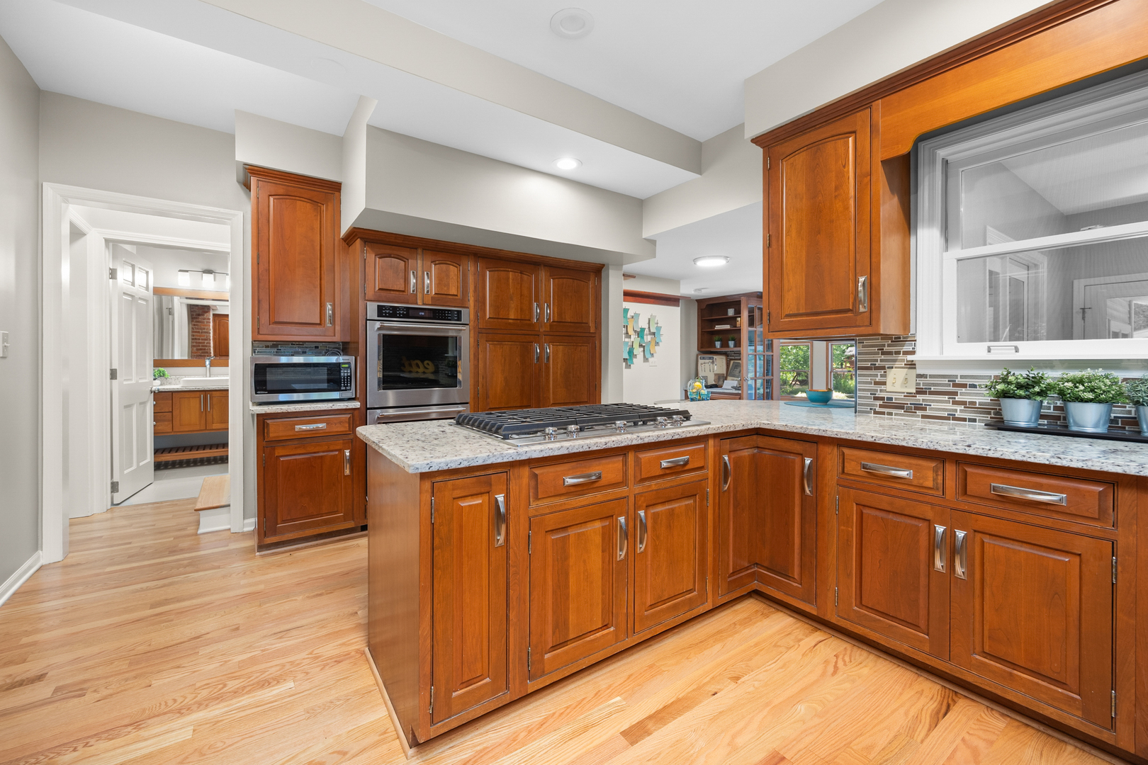4416 Seeley Avenue, Downers Grove, IL 60515