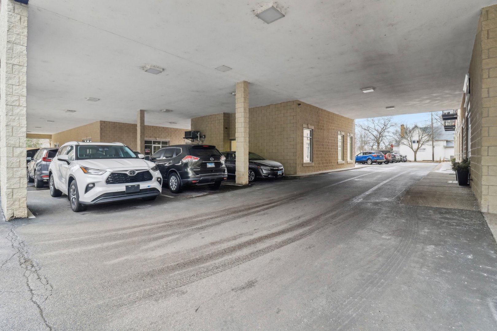 10 N Lake Street #307, Grayslake, IL 60030