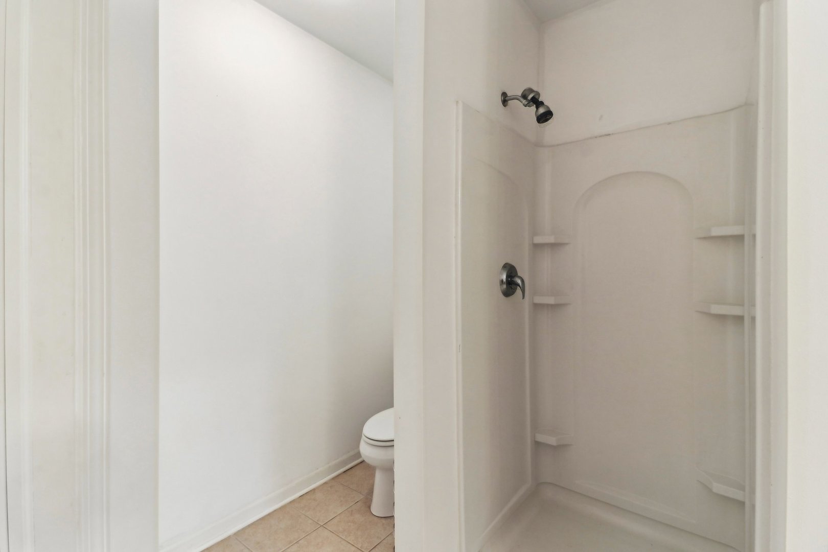 10 N Lake Street #307, Grayslake, IL 60030
