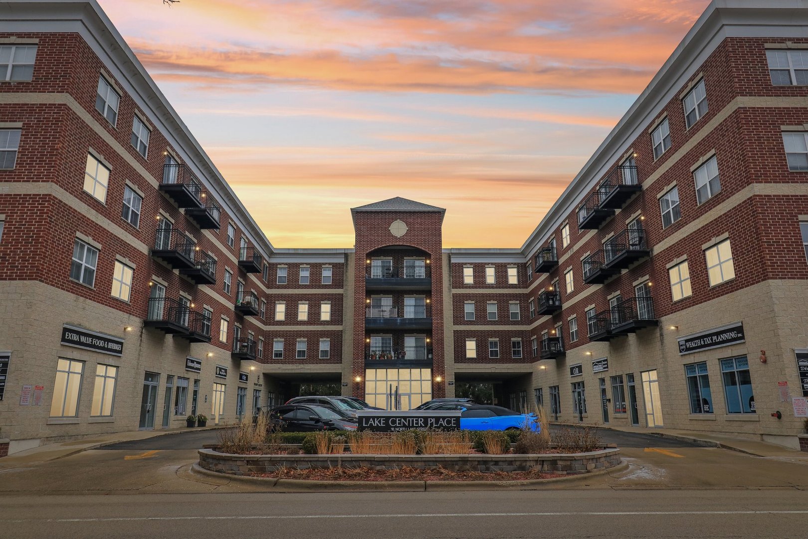 10 N Lake Street #307, Grayslake, IL 60030