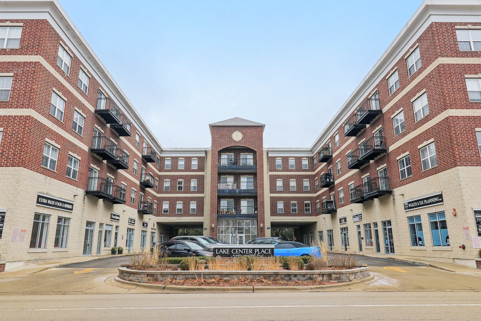 10 N Lake Street #307, Grayslake, IL 60030