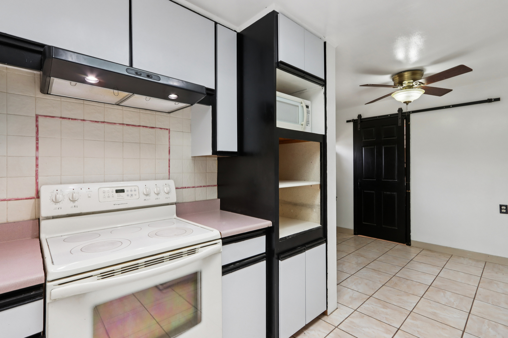2009 Rapids Drive, Racine, WI 53404