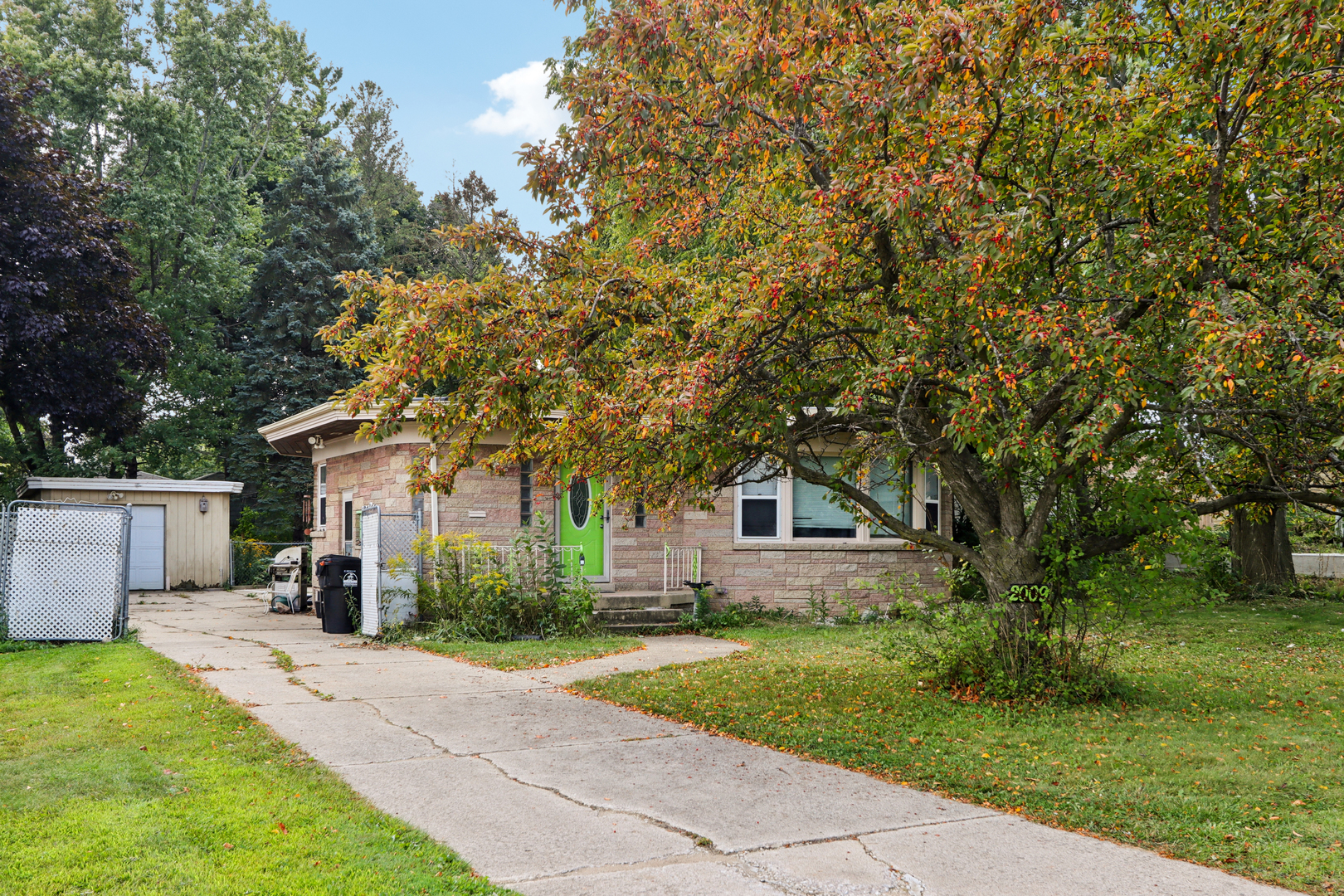 2009 Rapids Drive, Racine, WI 53404