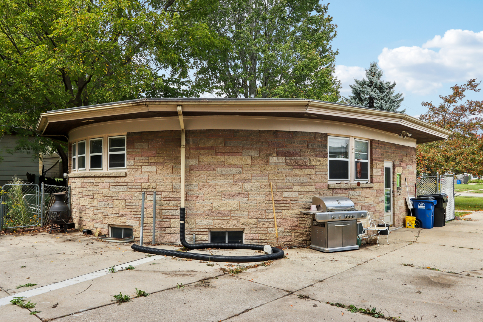 2009 Rapids Drive, Racine, WI 53404