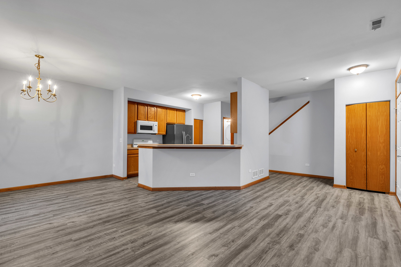308 S Fieldstone Court, Round Lake, IL 60073