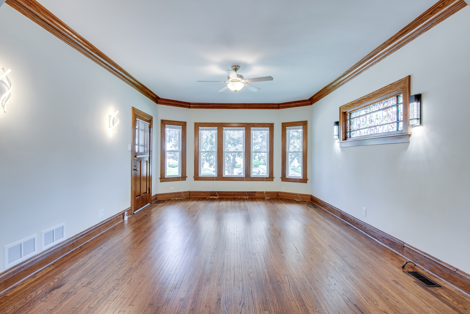 819 Oakland Avenue, Joliet, IL 60435