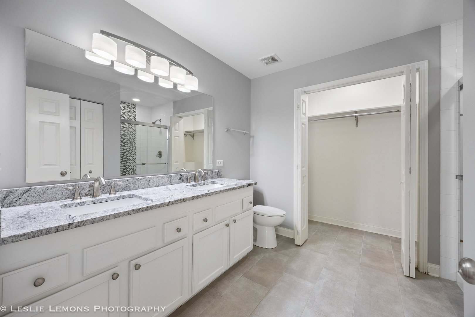 24022 W WALNUT Circle, Plainfield, IL 60585