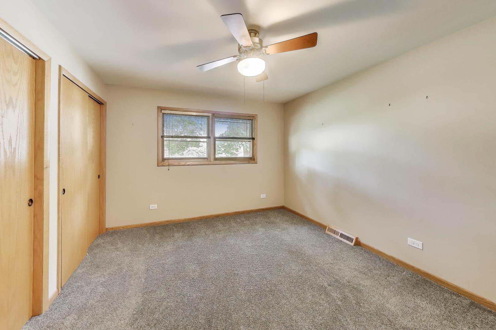 5 N Maple Street, Mount Prospect, IL 60056