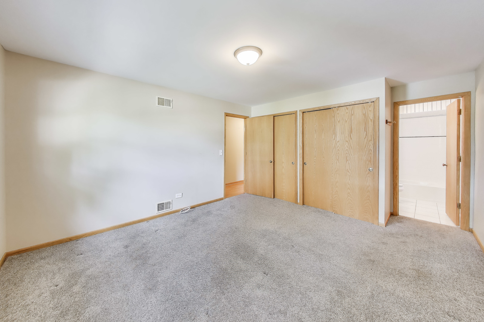 5 N Maple Street, Mount Prospect, IL 60056
