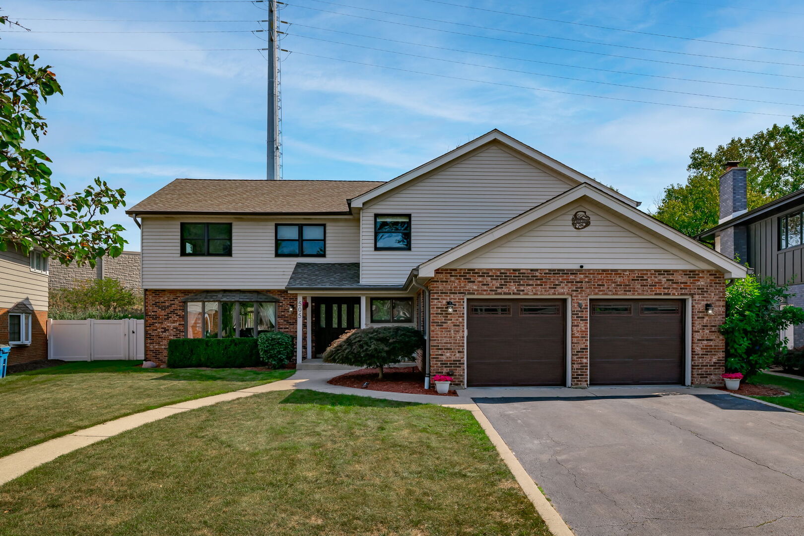505 E Atwood Court, Elmhurst, IL 60126