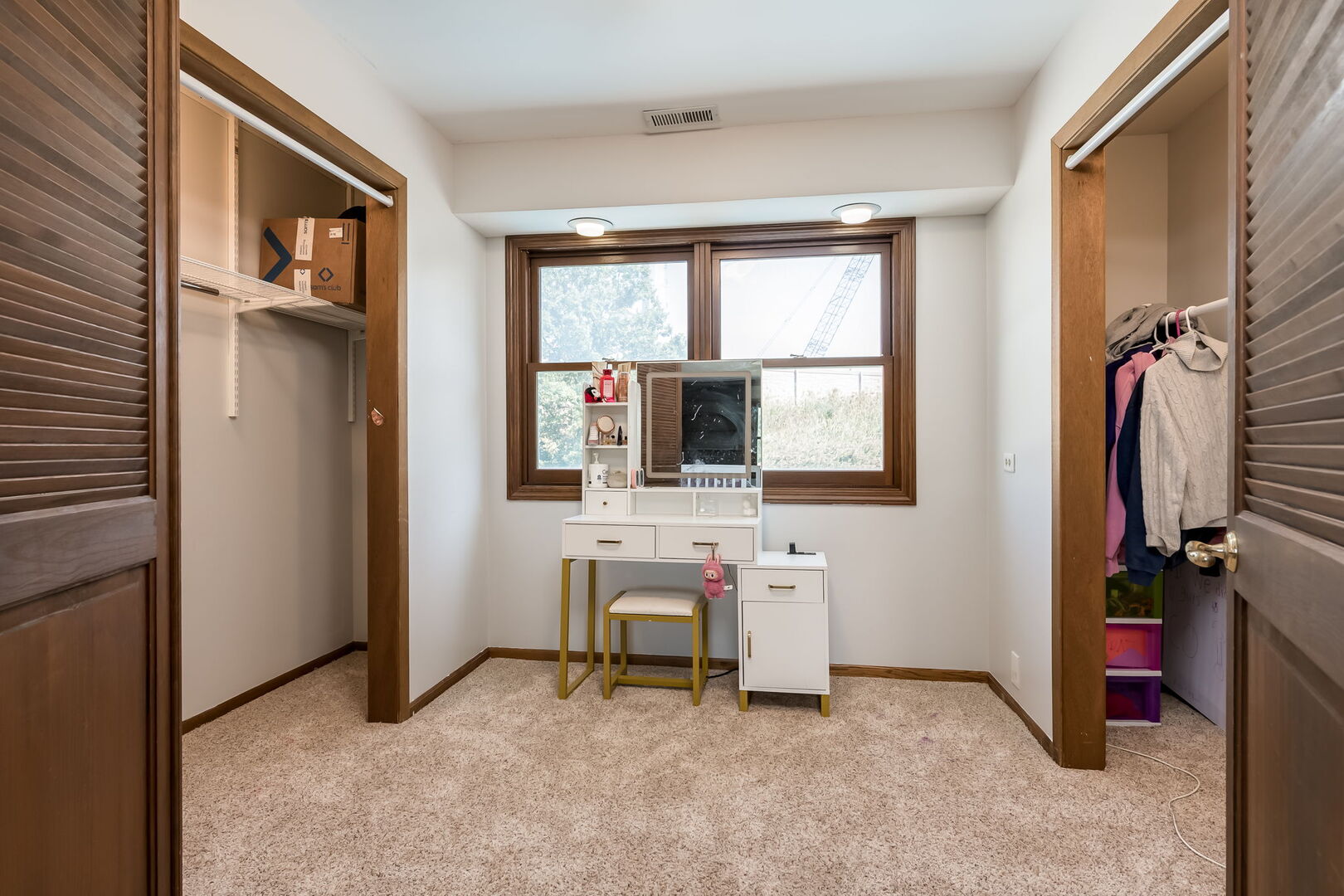 505 E Atwood Court, Elmhurst, IL 60126