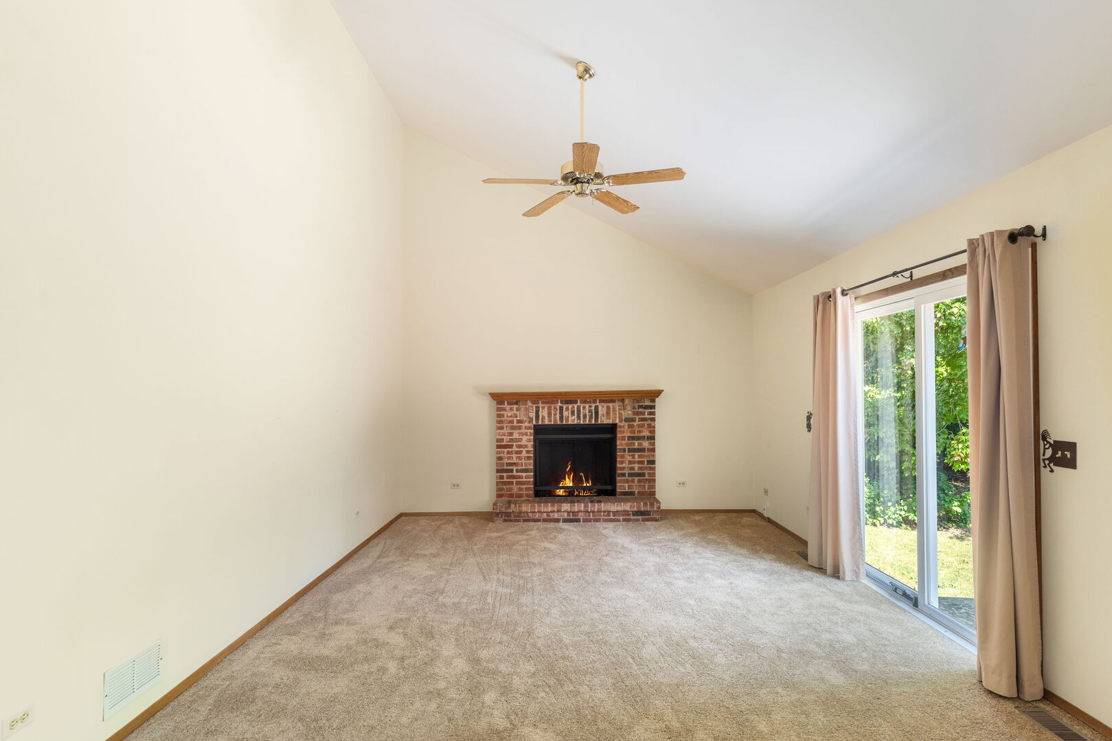 17514 Bridle Court, Gurnee, IL 60031