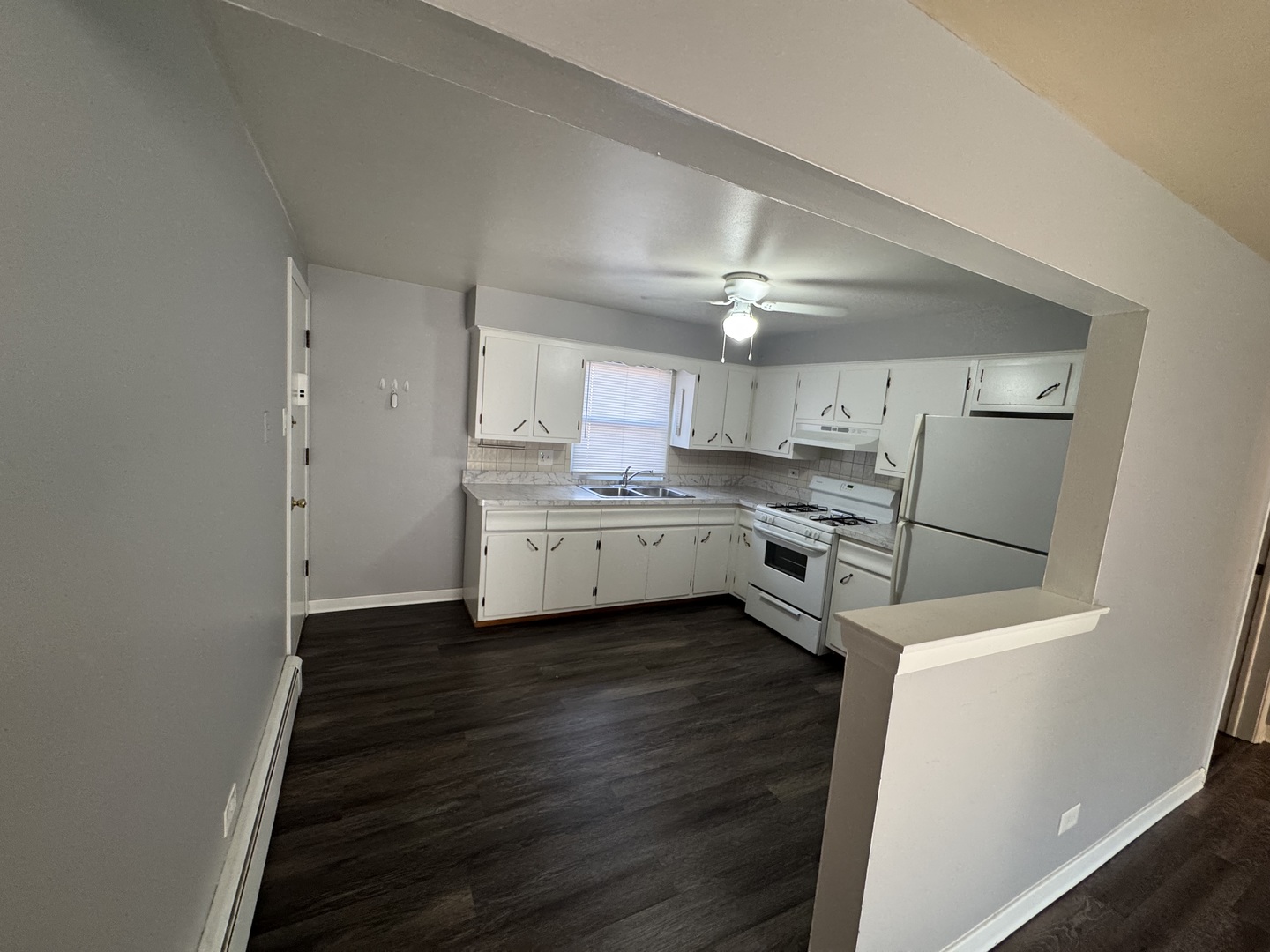 6927 W 64th Place #2E, Chicago, IL 60638