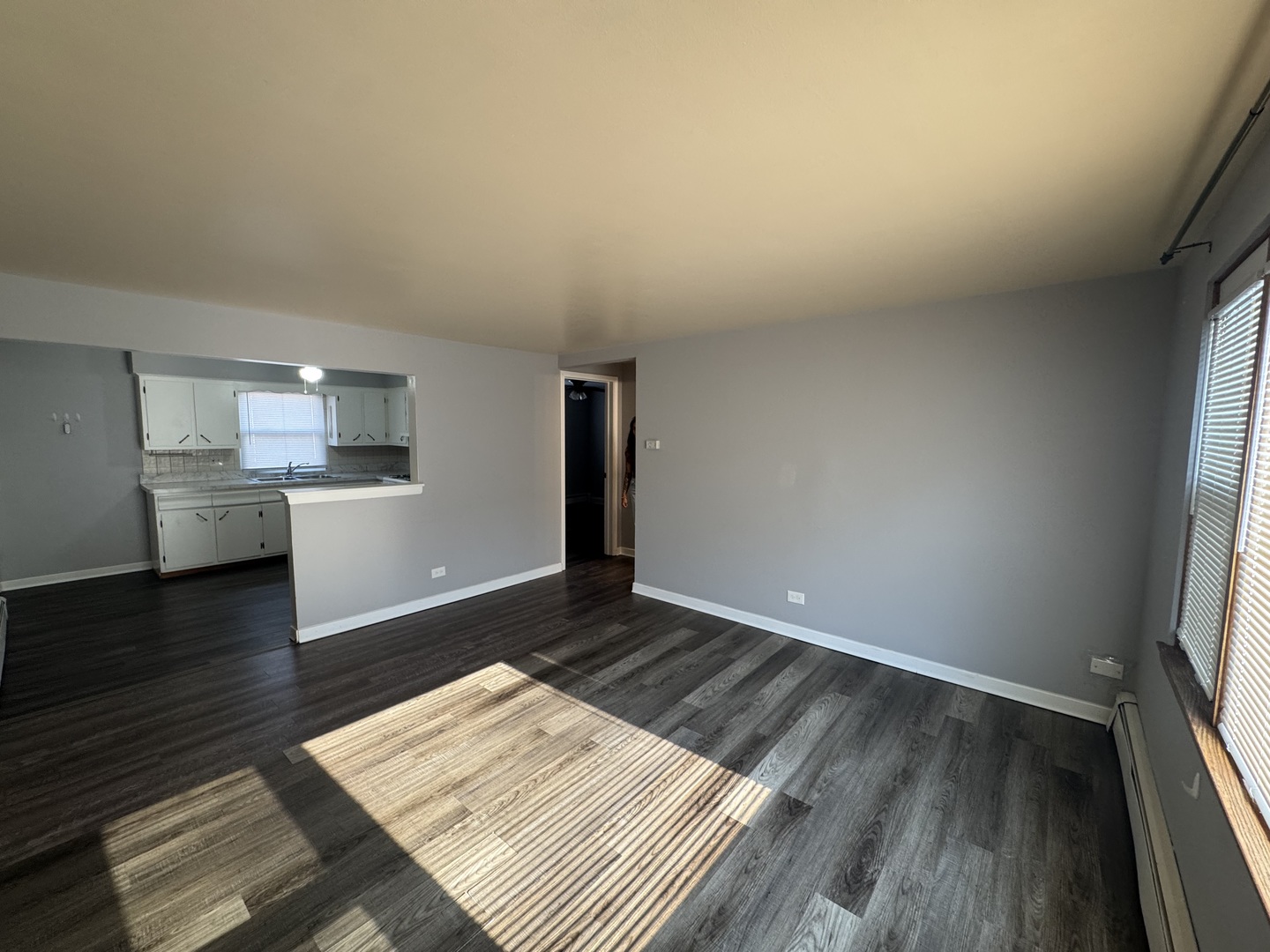 6927 W 64th Place #2E, Chicago, IL 60638