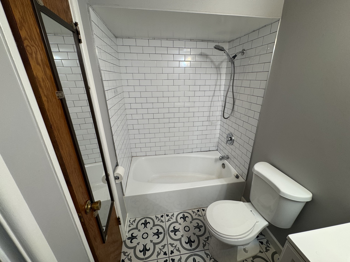 6927 W 64th Place #2E, Chicago, IL 60638