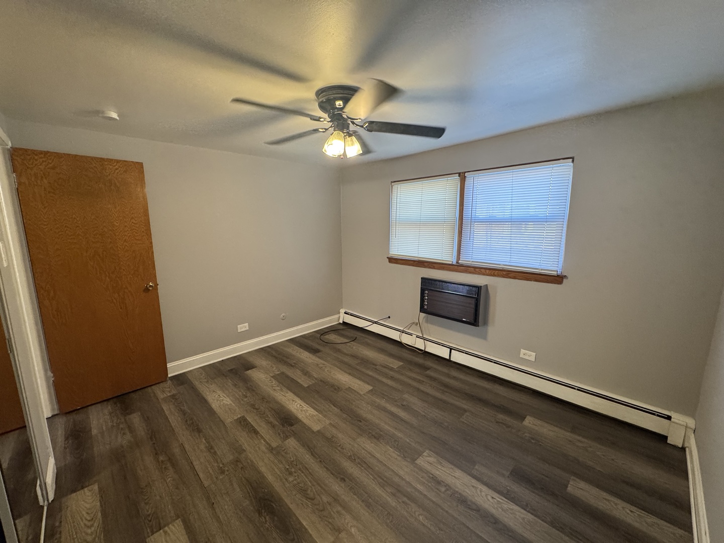 6927 W 64th Place #2E, Chicago, IL 60638