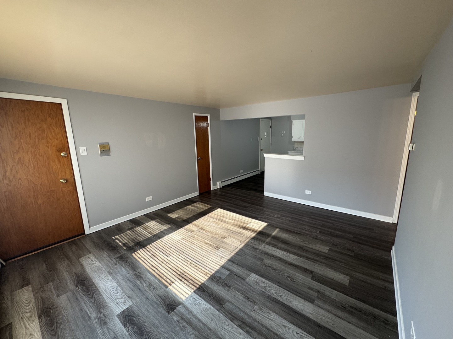 6927 W 64th Place #2E, Chicago, IL 60638