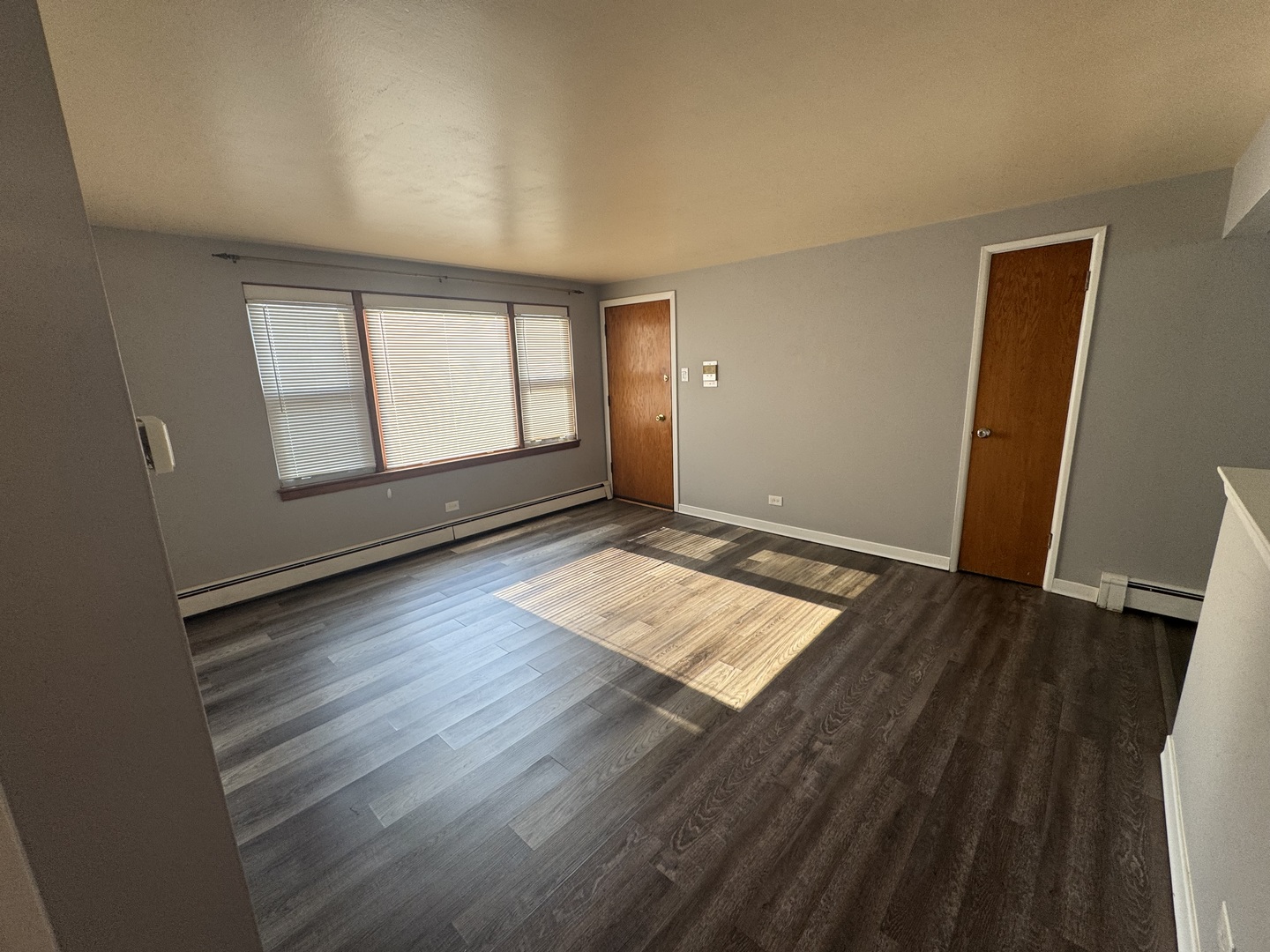 6927 W 64th Place #2E, Chicago, IL 60638