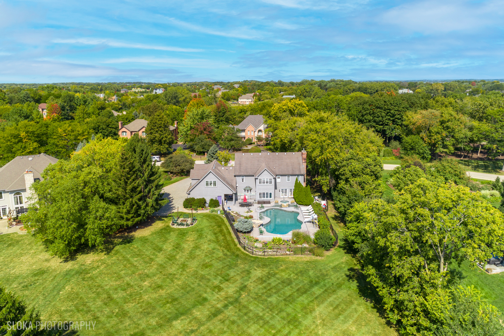 15 Mulberry Drive, Hawthorn Woods, IL 60047