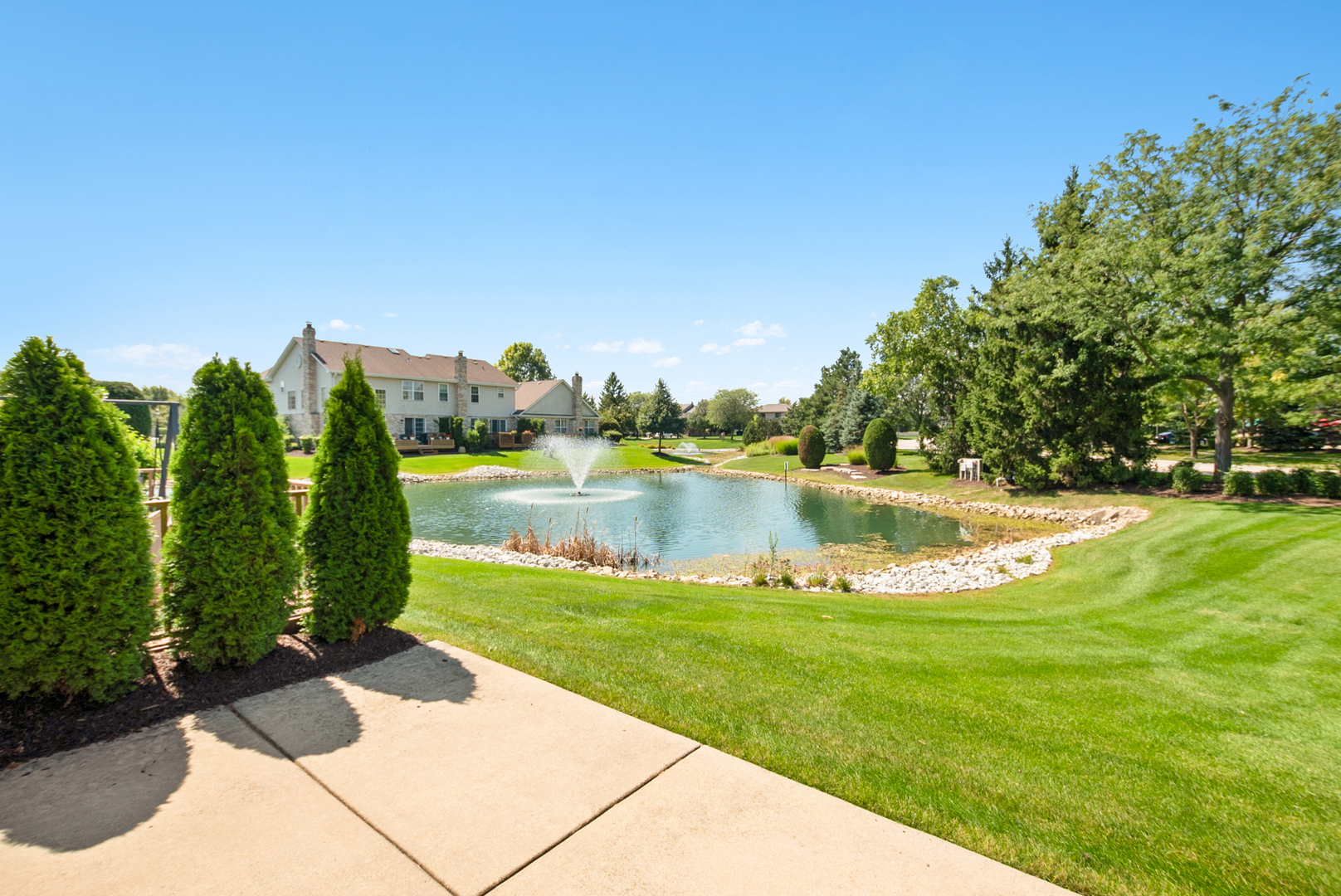 651 Schooner Drive, New Lenox, IL 60451