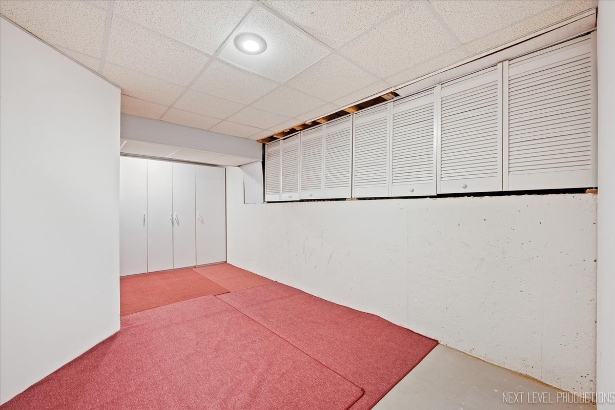 608 Clearwater Court, Oswego, IL 60543