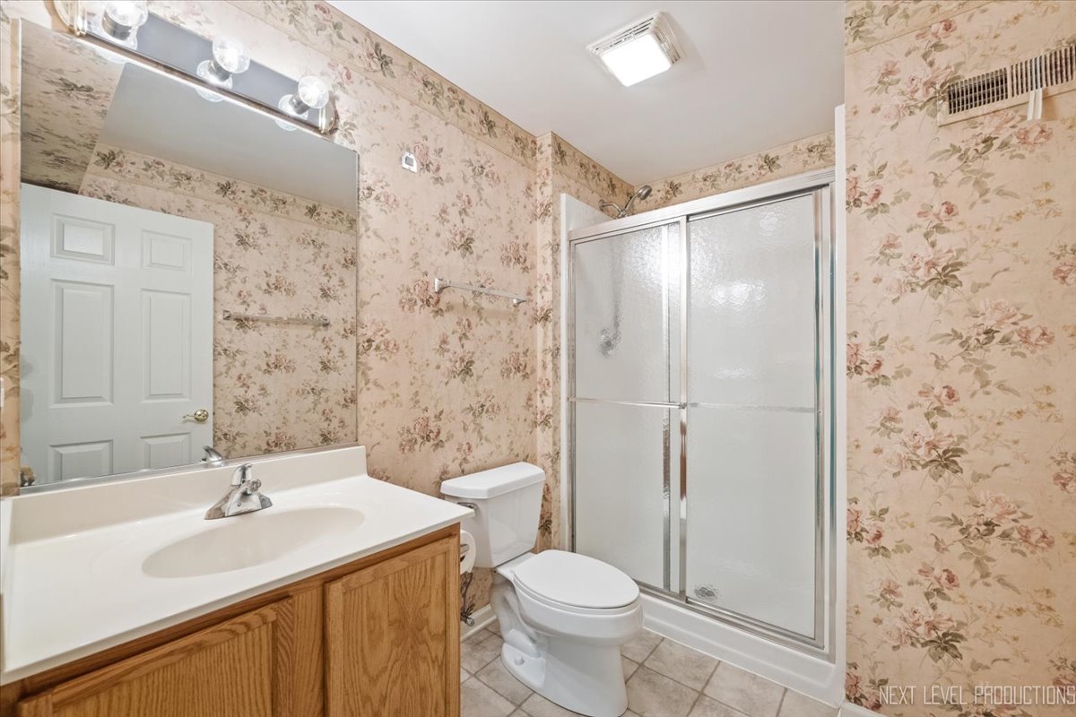 608 Clearwater Court, Oswego, IL 60543