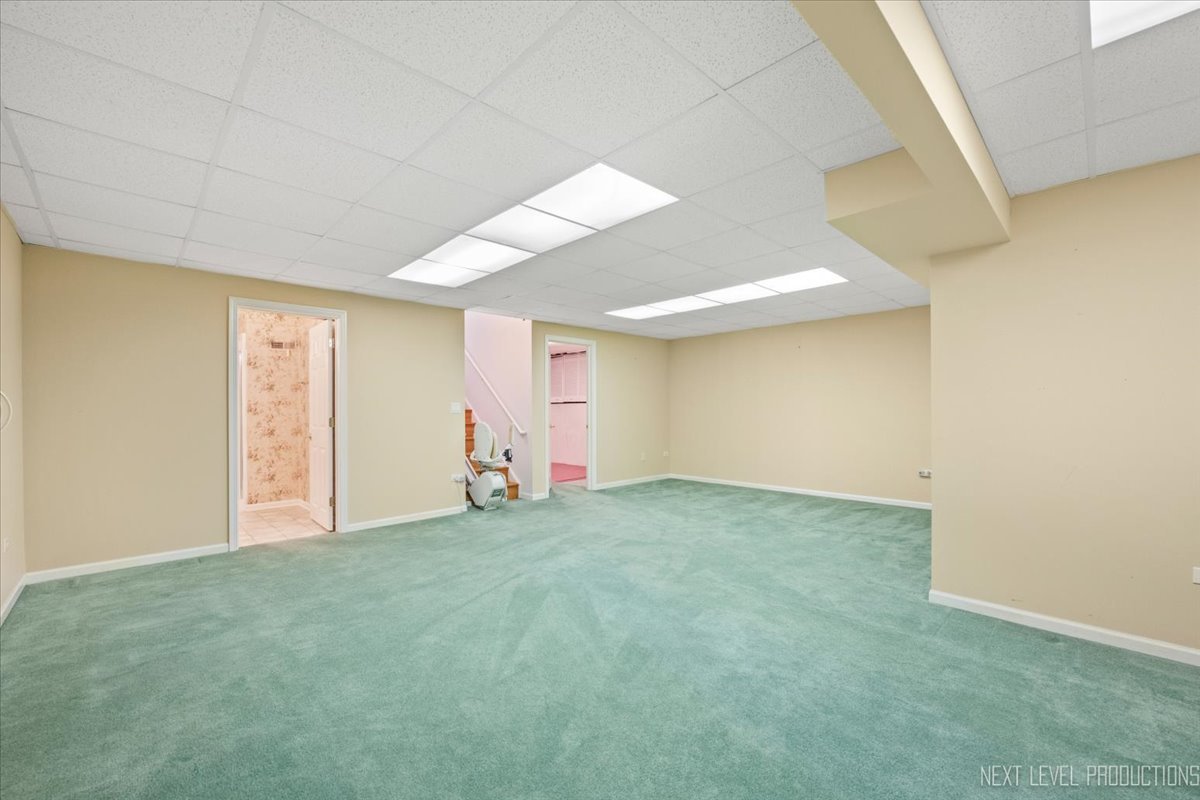 608 Clearwater Court, Oswego, IL 60543