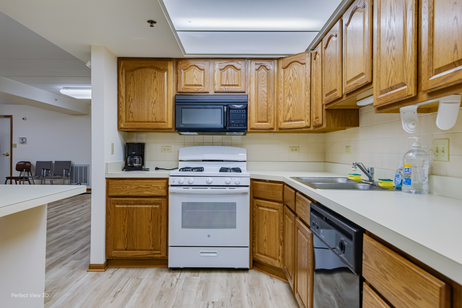 9510 S KOLMAR Avenue #311, Oak Lawn, IL 60453