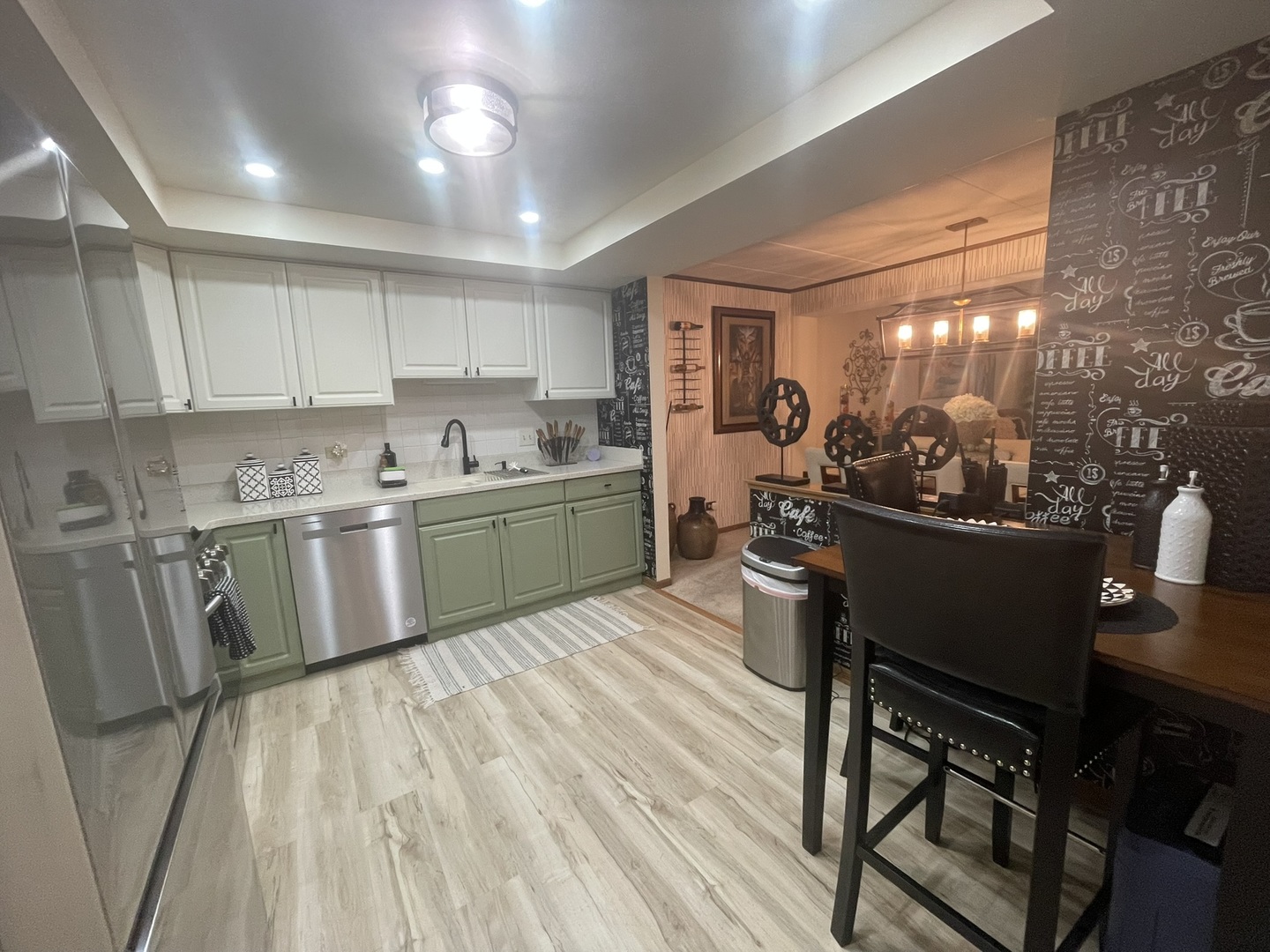 9510 S KOLMAR Avenue #311, Oak Lawn, IL 60453