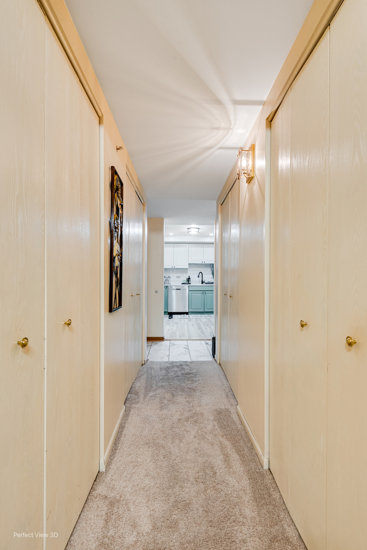 9510 S KOLMAR Avenue #311, Oak Lawn, IL 60453