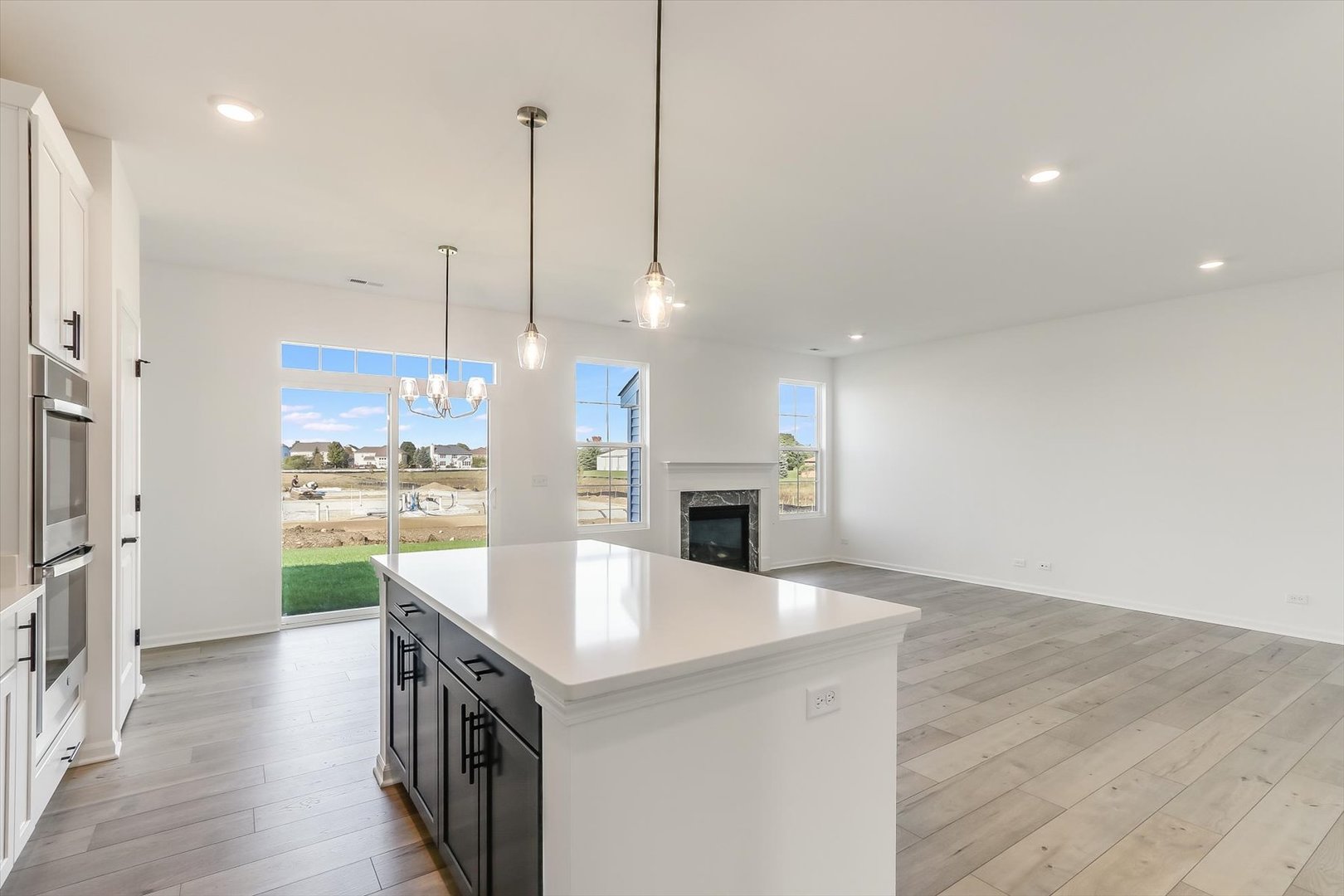 735 Alberta Avenue, Oswego, IL 60543