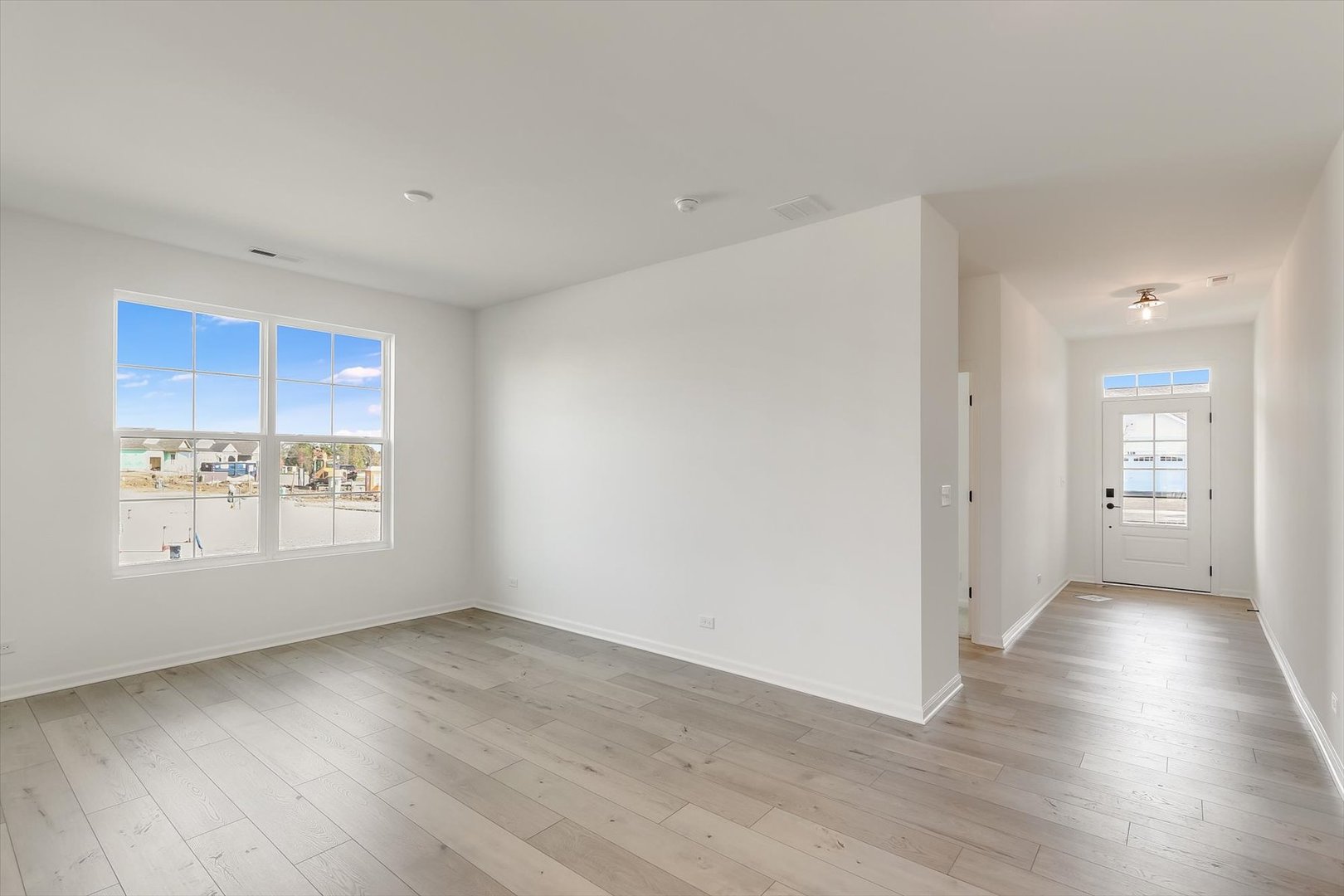 735 Alberta Avenue, Oswego, IL 60543