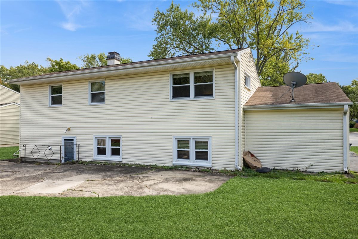 1426 E Anderson Drive, Palatine, IL 60074