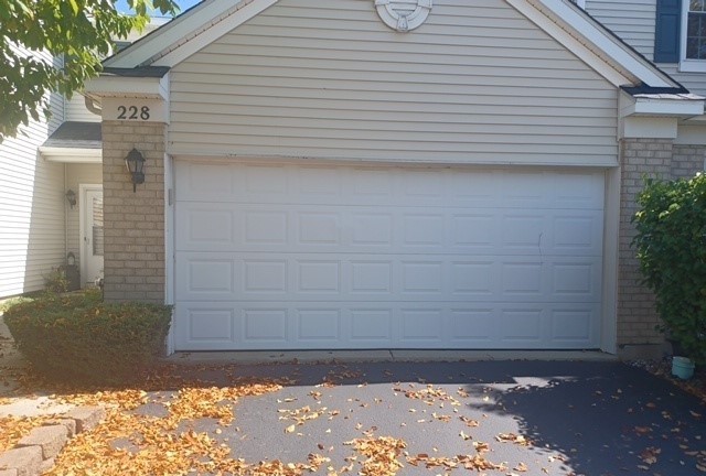 228 Parkside Drive, Shorewood, IL 60404