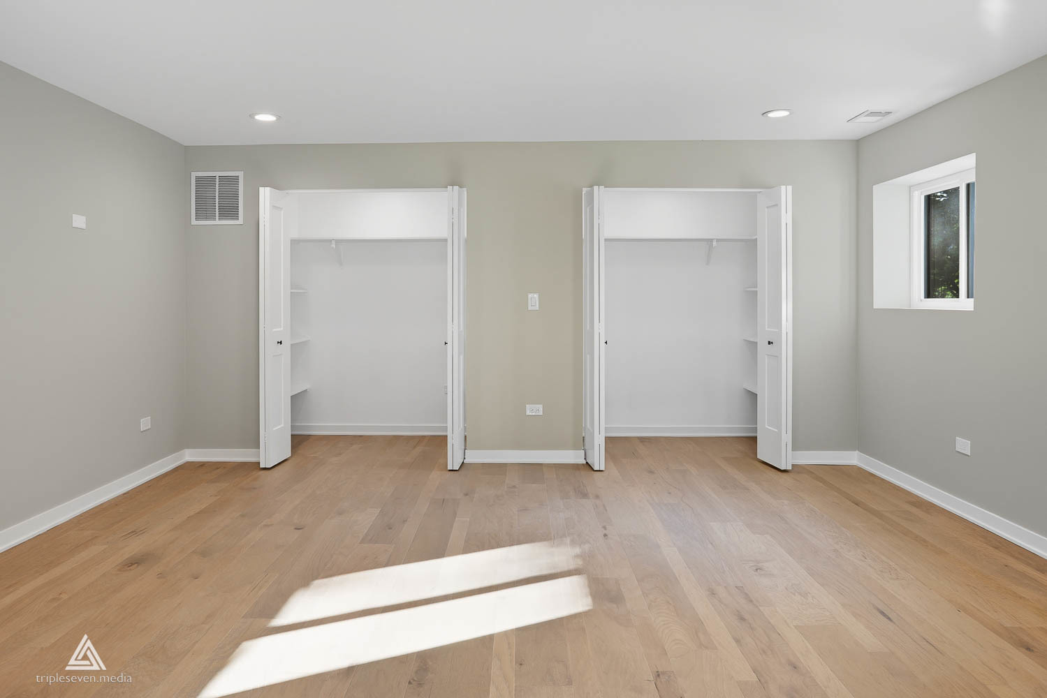 12604 S Pawnee Road, Palos Park, IL 60464